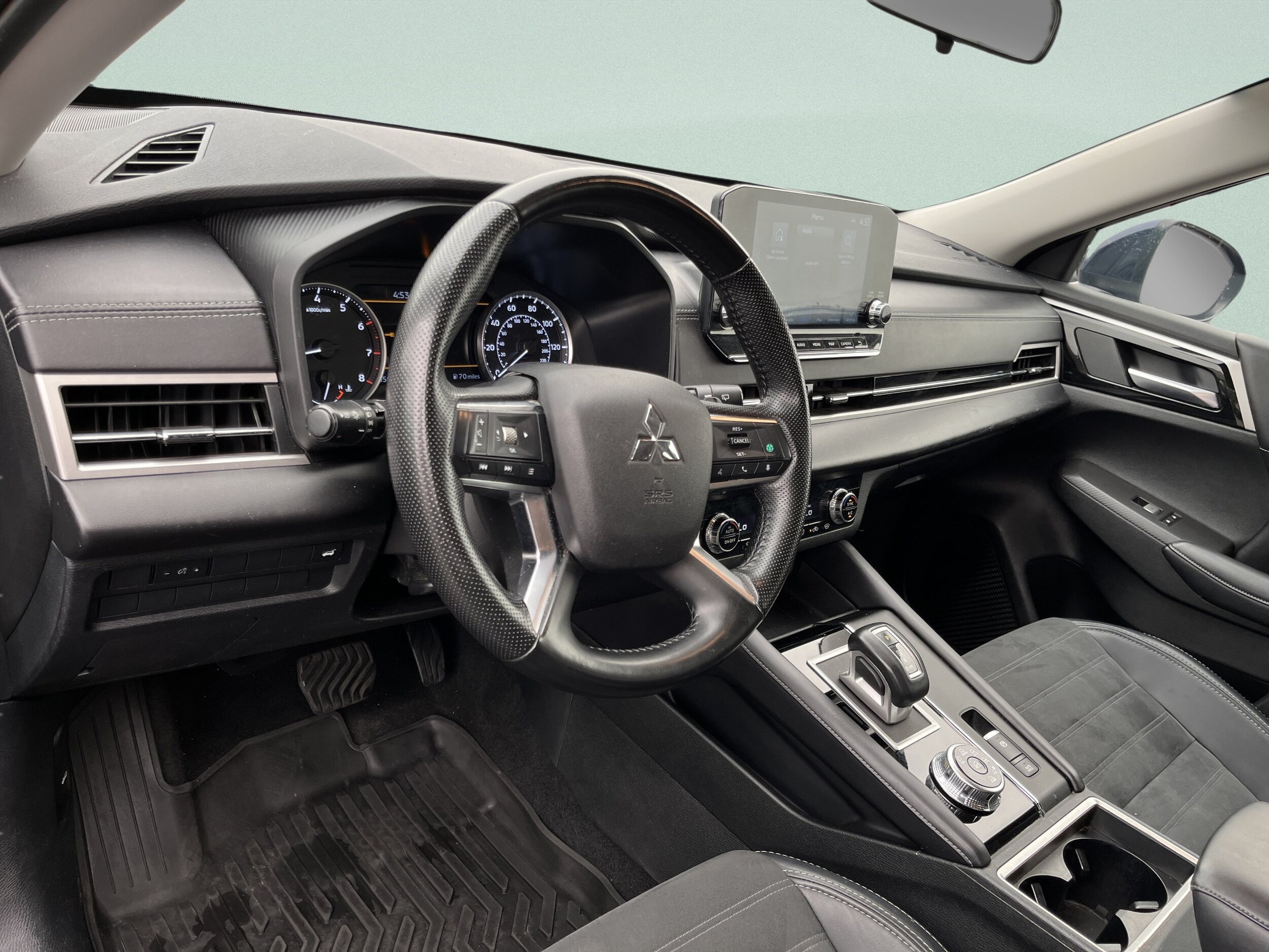 2024 Mitsubishi Outlander SE - Photo 16