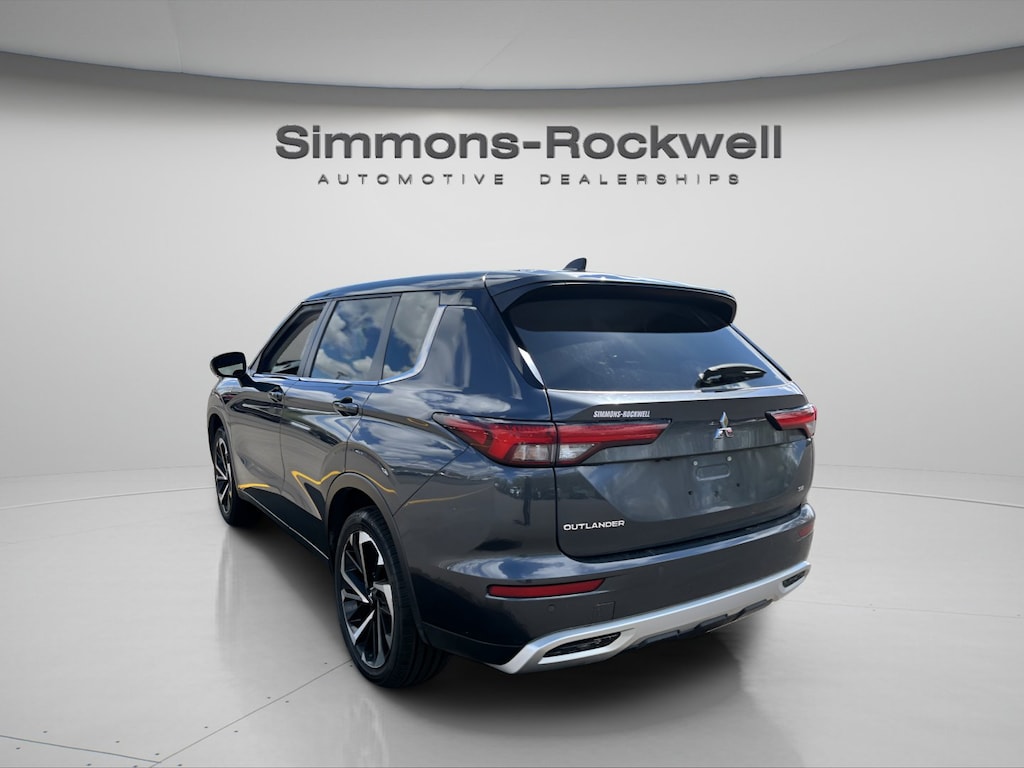 Used 2024 Mitsubishi Outlander SE SUV