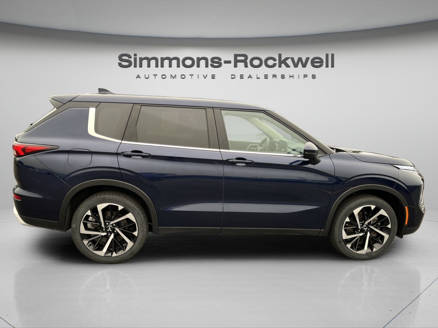 2024 Mitsubishi Outlander SE - Photo 6
