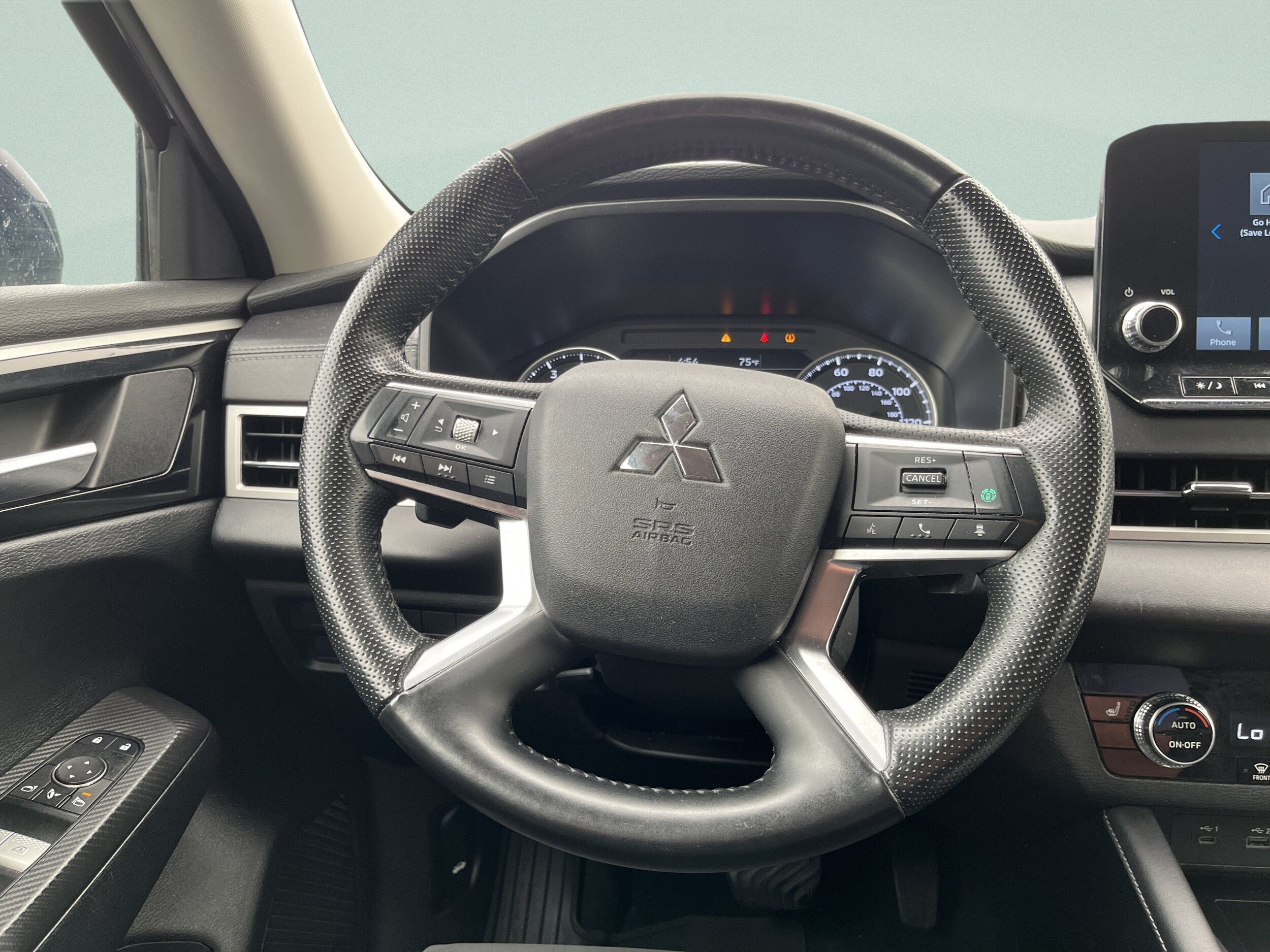 2024 Mitsubishi Outlander SE - Photo 25