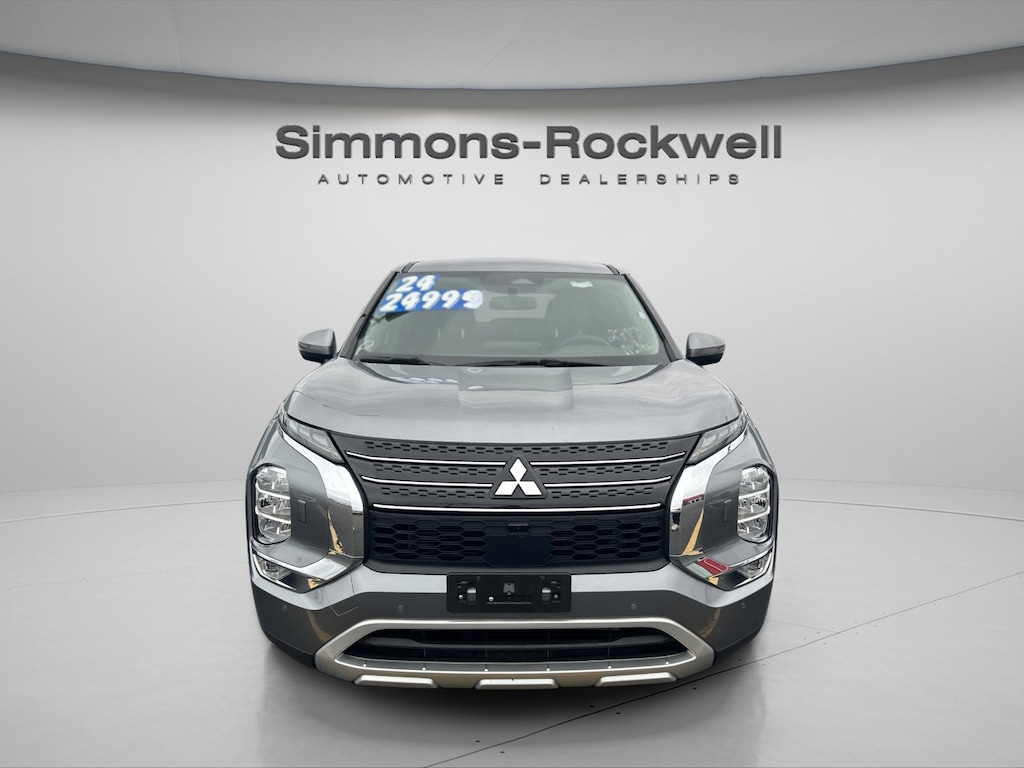 Used 2024 Mitsubishi Outlander SE SUV