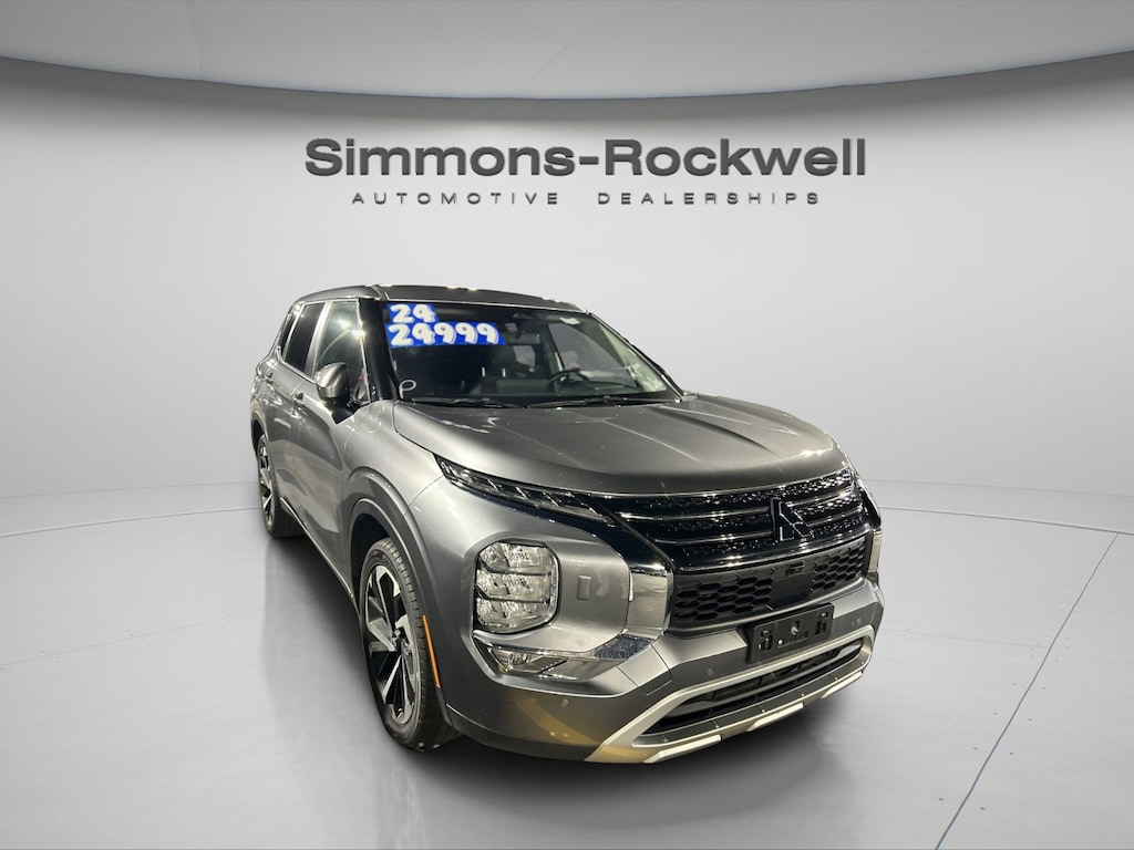 Used 2024 Mitsubishi Outlander SE SUV