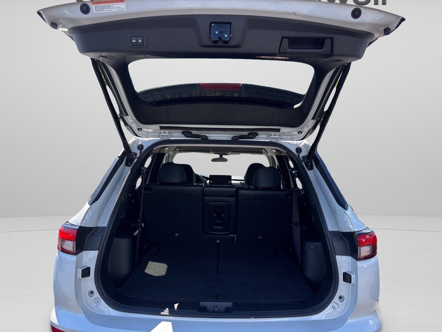2024 Mitsubishi Outlander SE - Photo 9