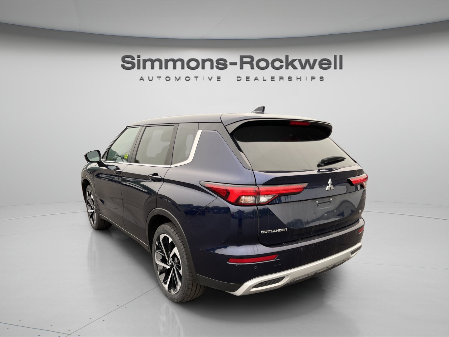 2024 Mitsubishi Outlander SE - Photo 3
