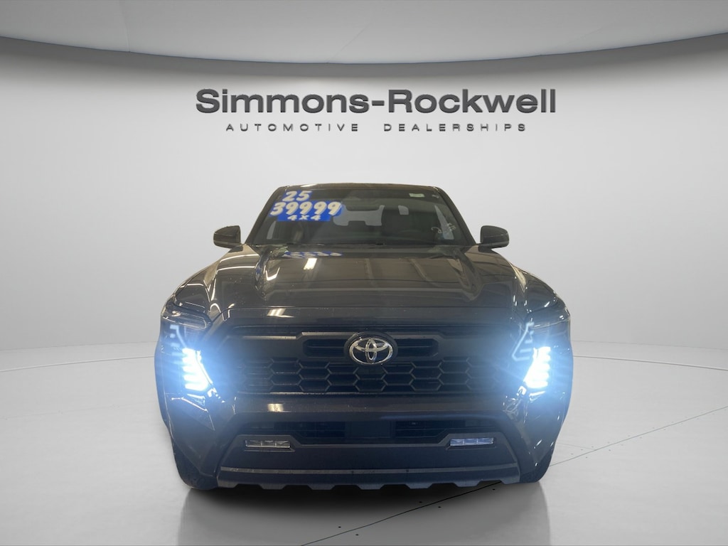 Used 2025 Toyota Tacoma SR5 Truck Double Cab