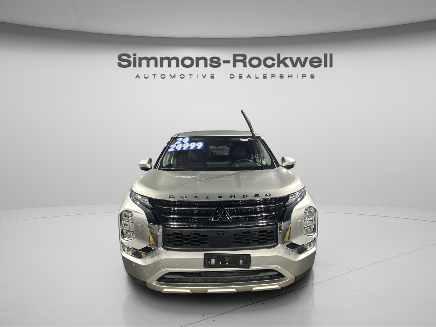 2024 Mitsubishi Outlander SE's photo