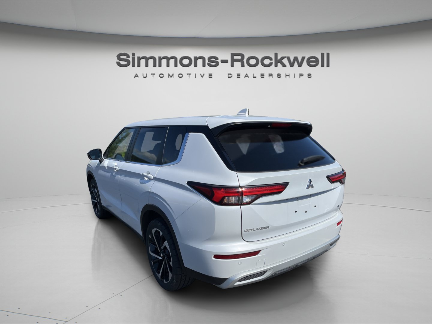 2024 Mitsubishi Outlander - Photo 3