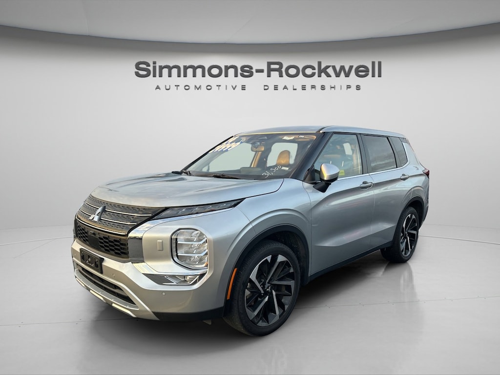 Used 2024 Mitsubishi Outlander SE SUV