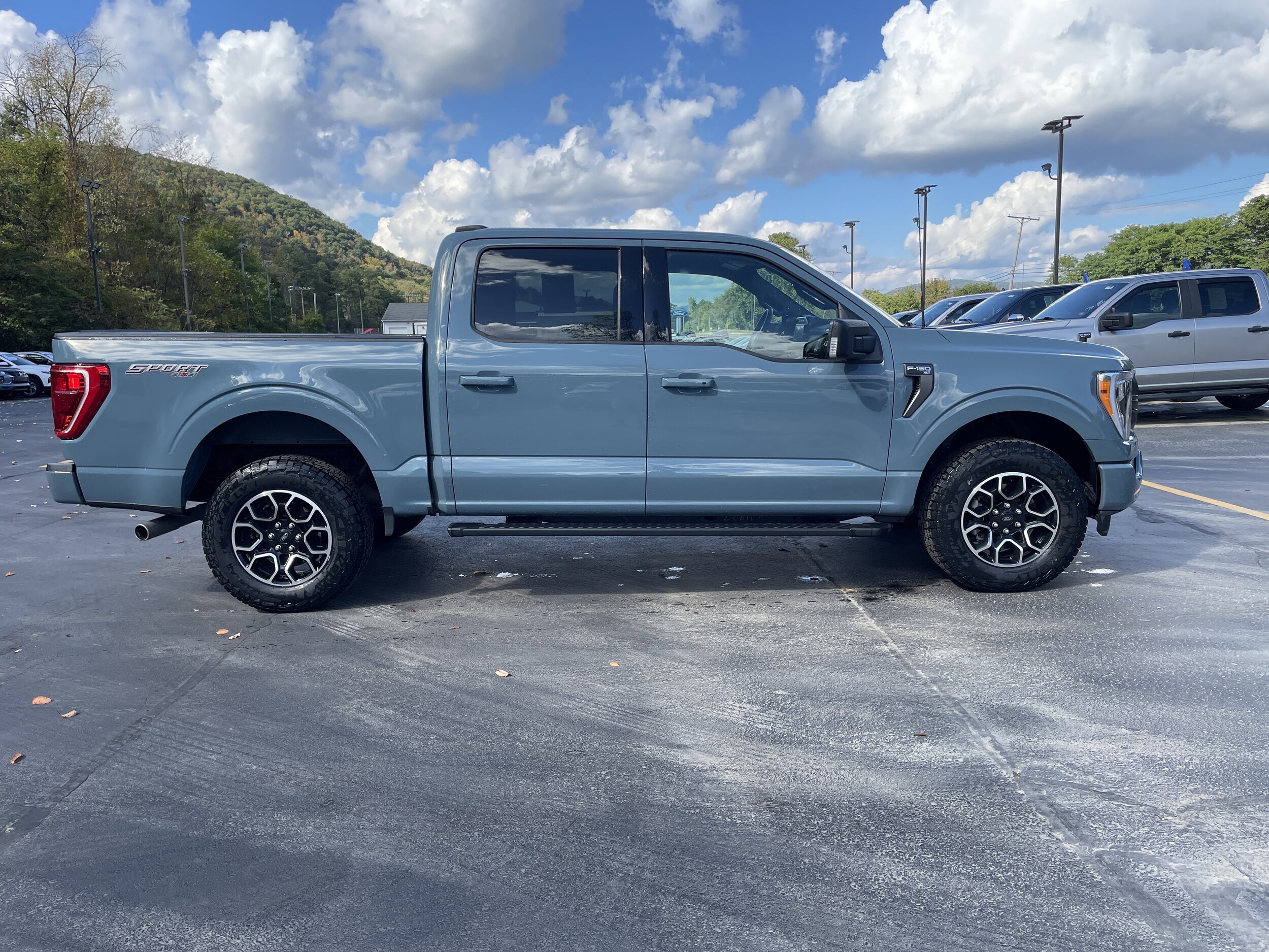 2023 Ford F-150 XLT photo 4