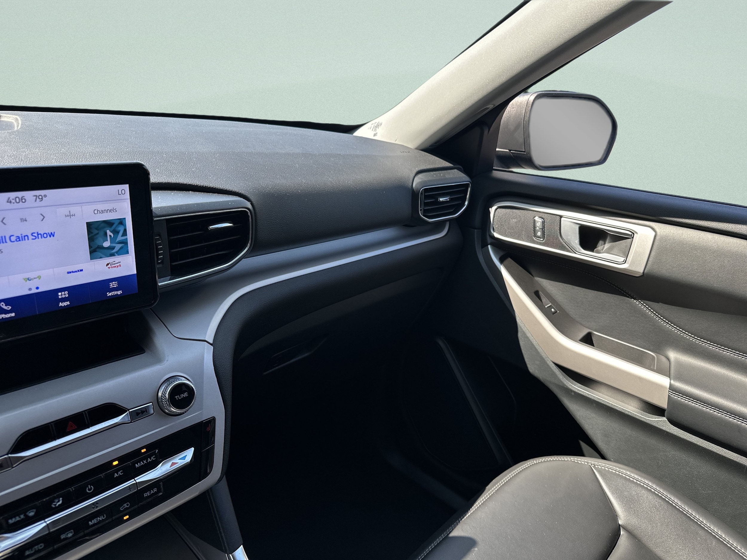 2023 Ford Explorer XLT - Photo 14