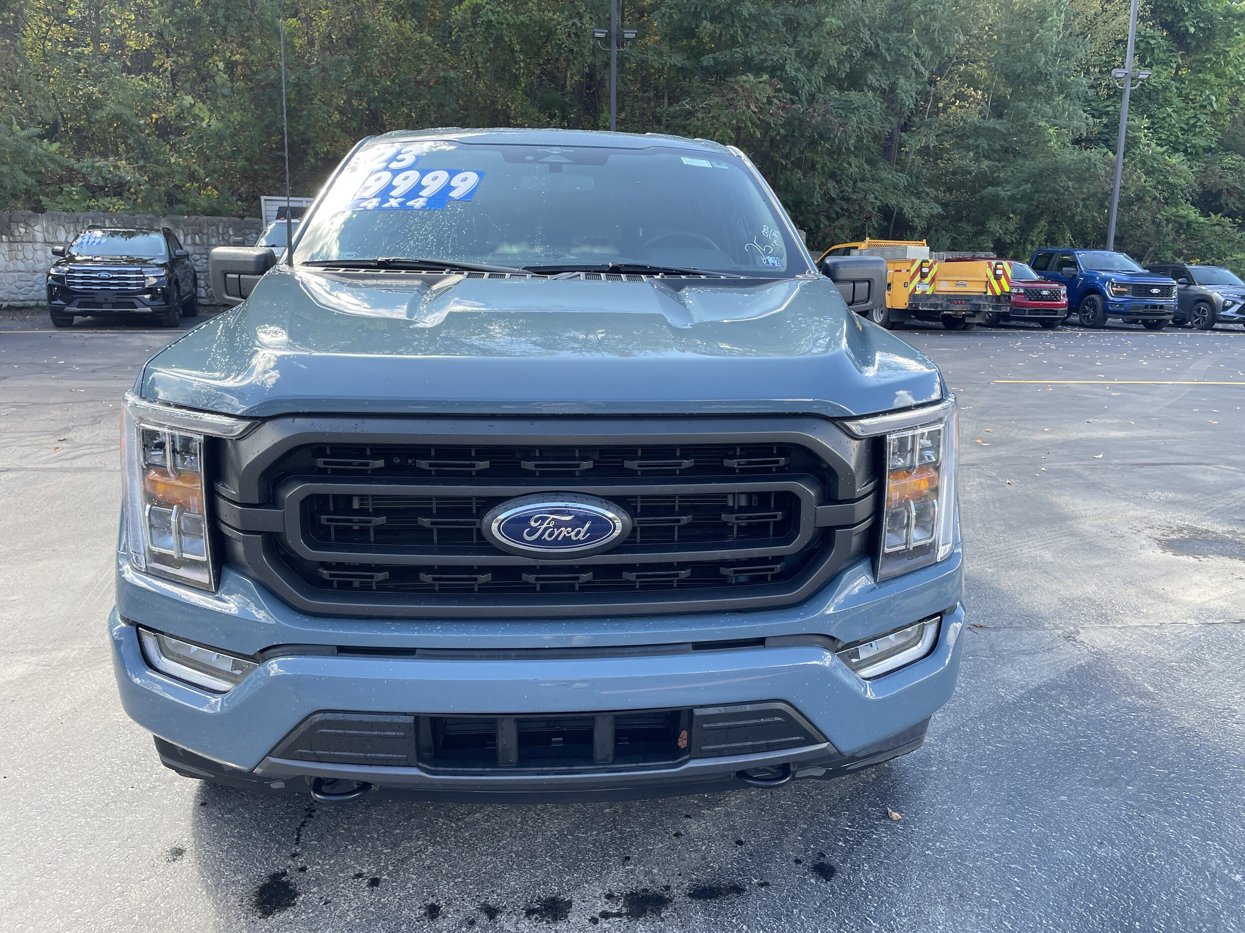 2023 Ford F-150 XLT photo 2