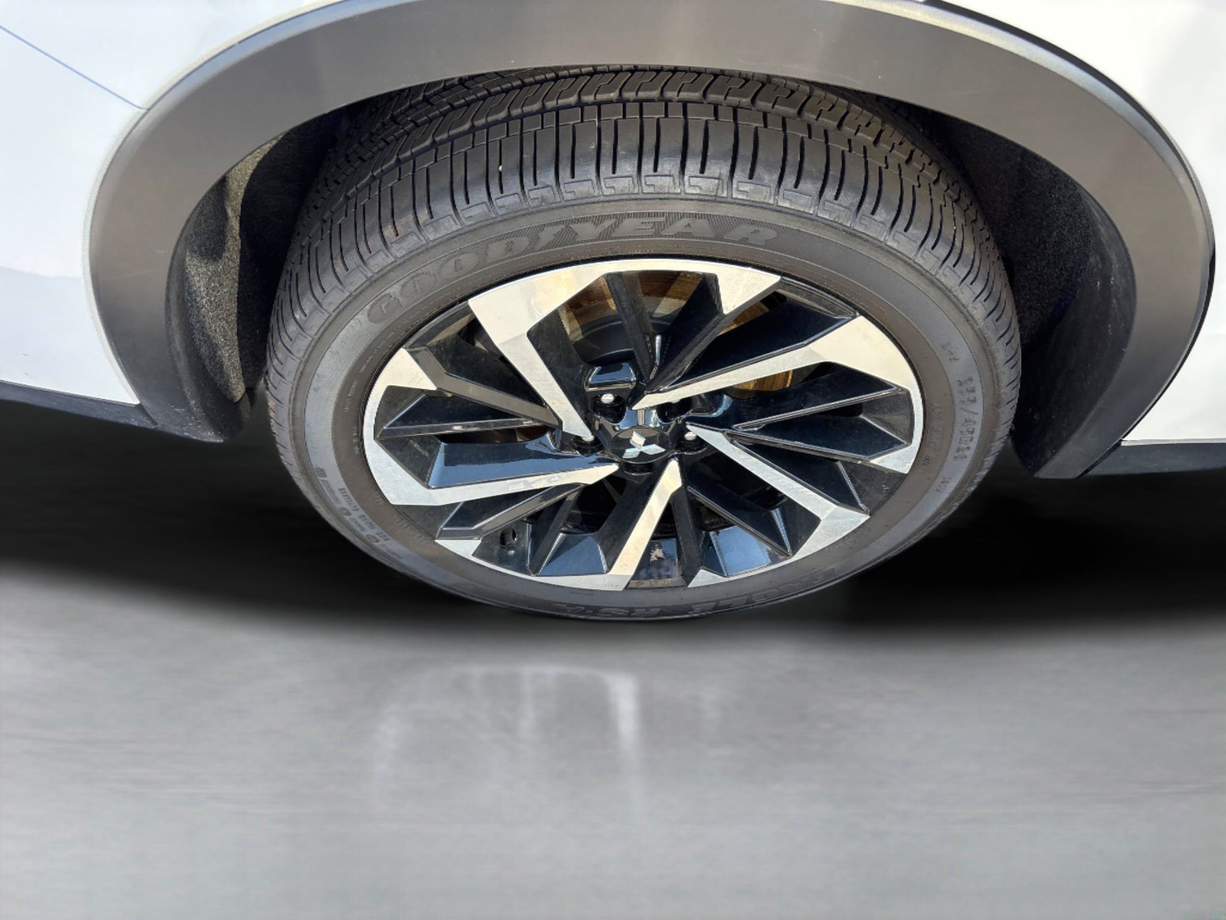 2024 Mitsubishi Outlander SE - Photo 28
