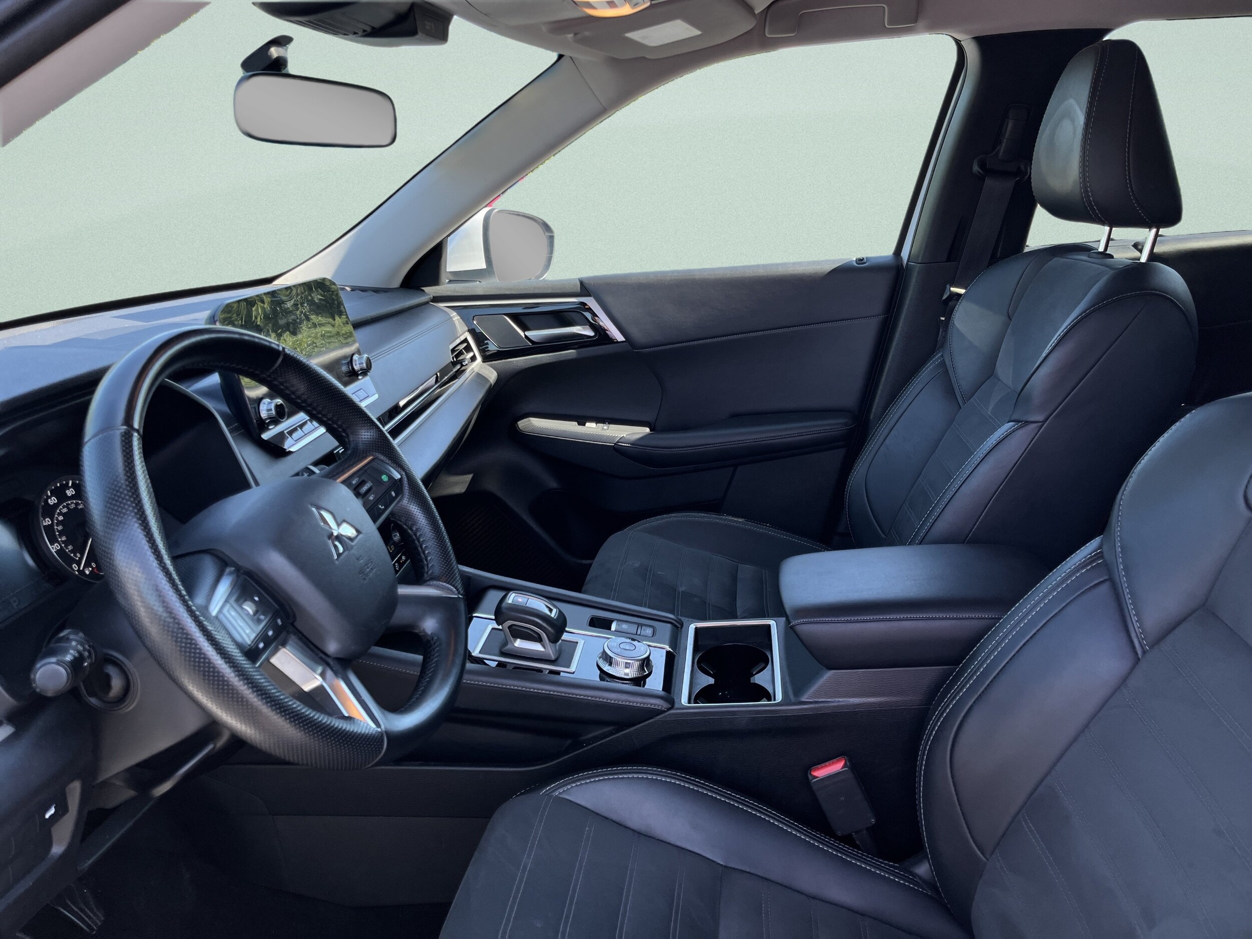 2024 Mitsubishi Outlander - Photo 13
