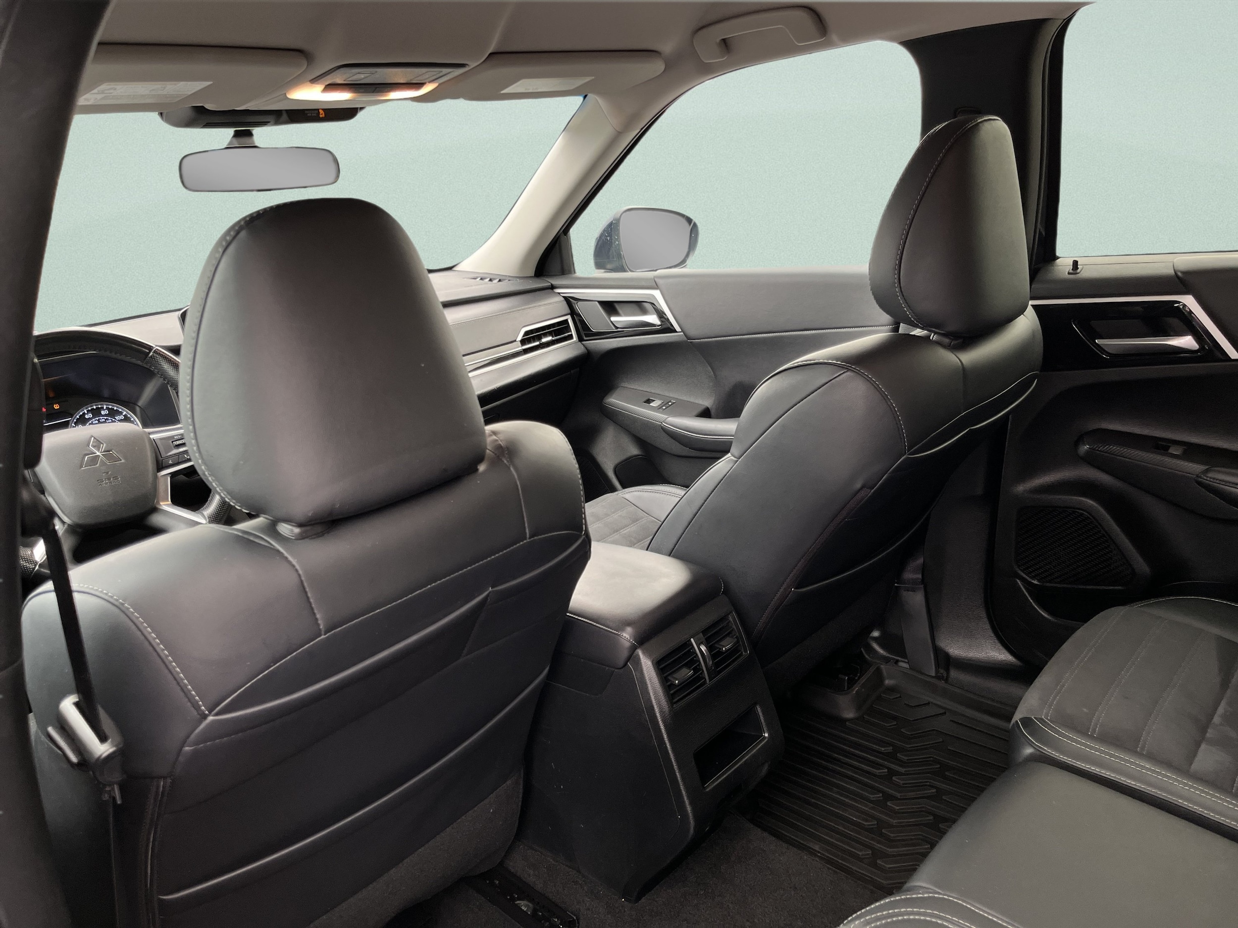 2024 Mitsubishi Outlander SE - Photo 23