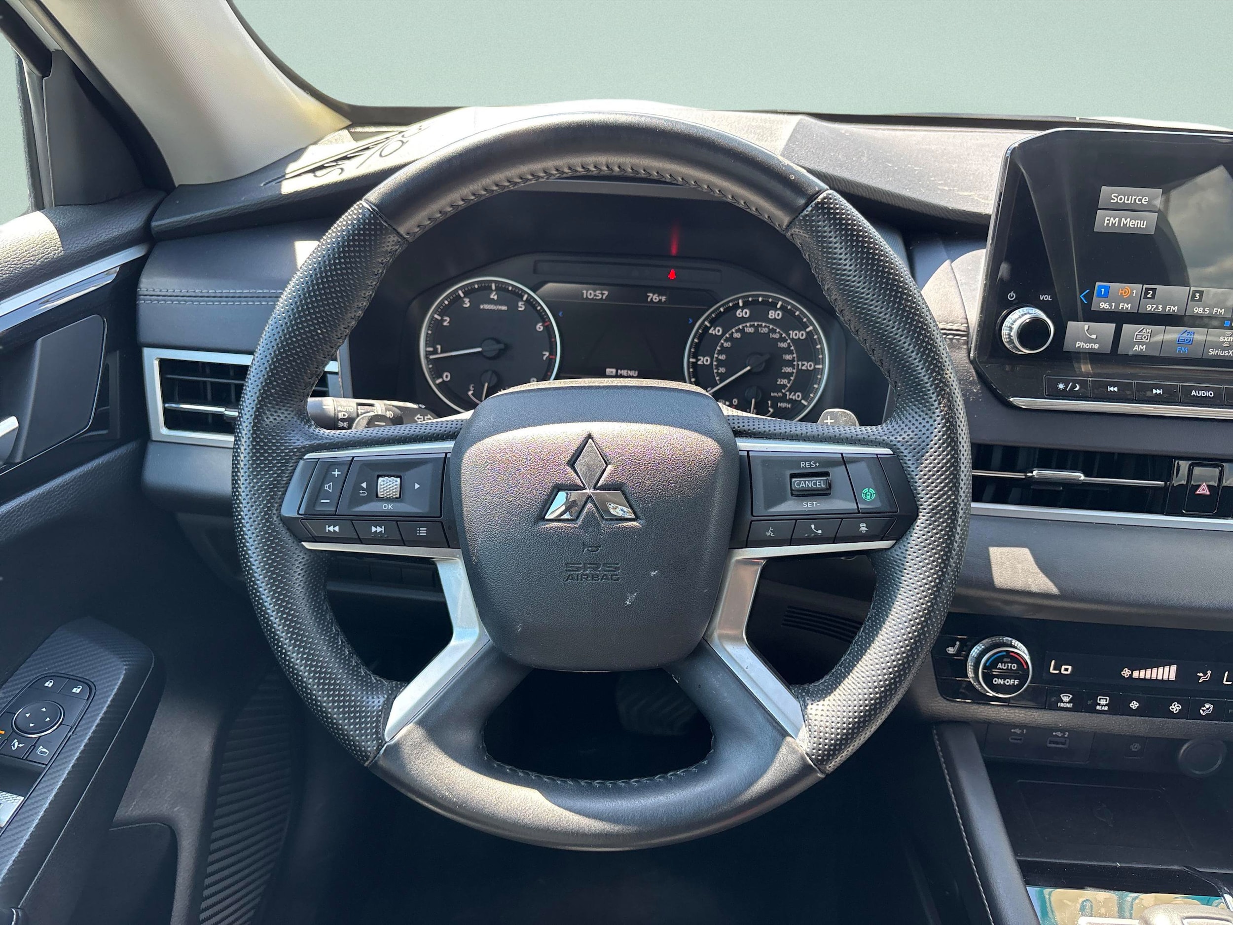 2024 Mitsubishi Outlander SE - Photo 25