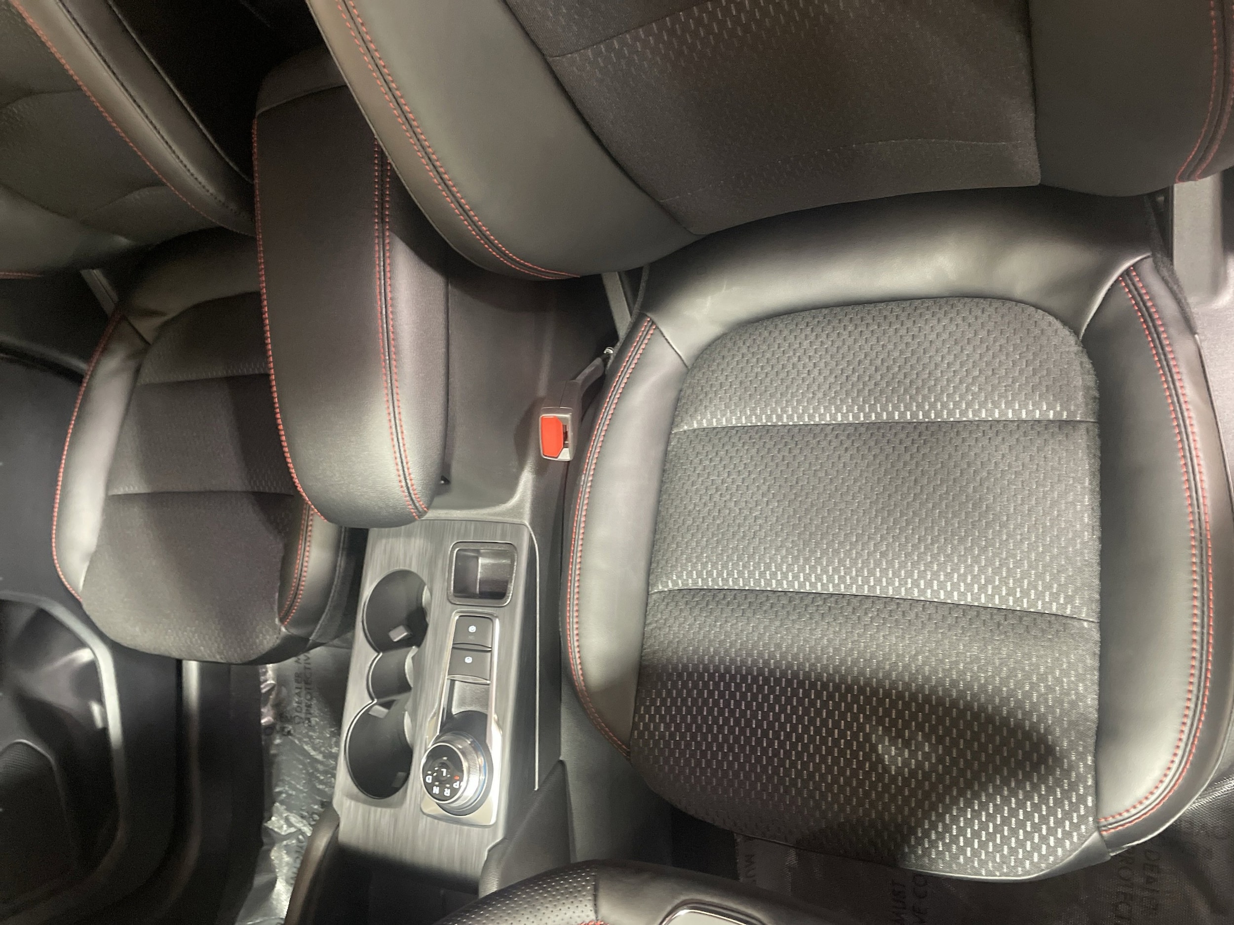 2026 Ford Escape ST-Line - Photo 12