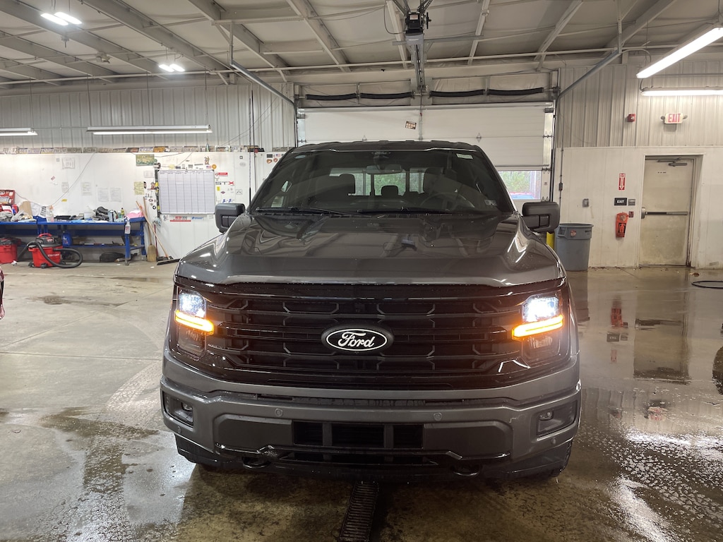 New 2025 Ford F-150 XLT XLT 4WD SuperCrew 5.5 Box