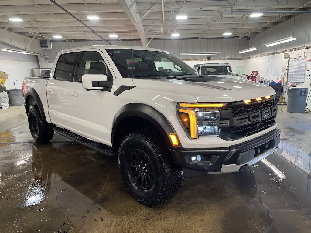 New 2025 Ford F-150 Raptor Raptor 4WD SuperCrew 5.5 Box