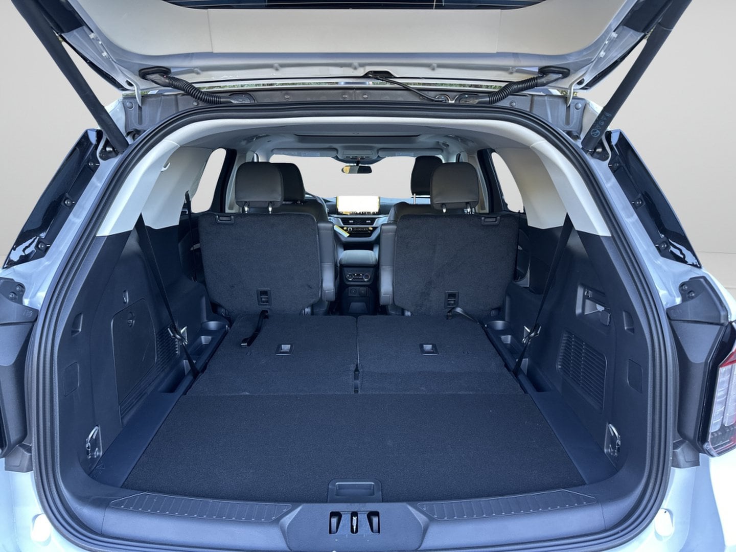 2026 Ford Explorer Active - Photo 14