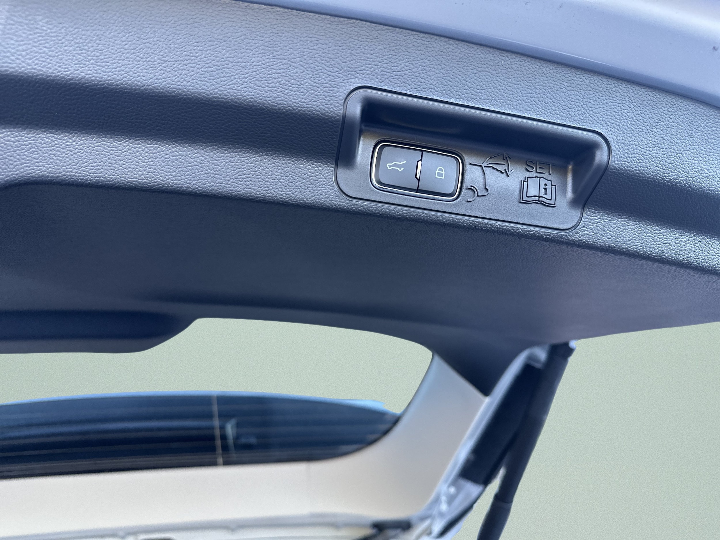 2026 Ford Explorer Active - Photo 15