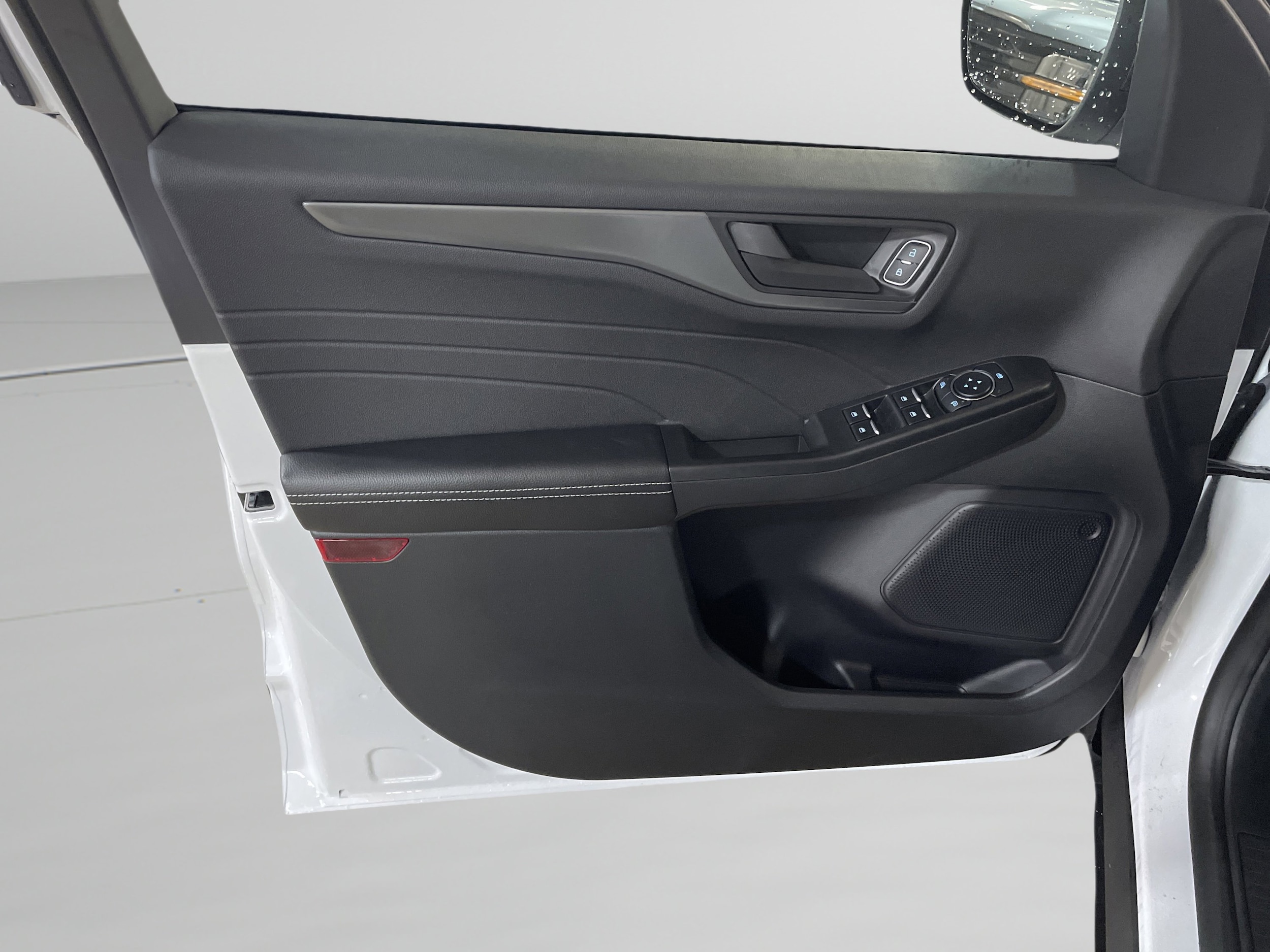 2026 Ford Escape Active - Photo 13