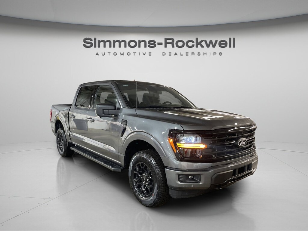 New 2025 Ford F-150 XLT XLT 4WD SuperCrew 5.5 Box