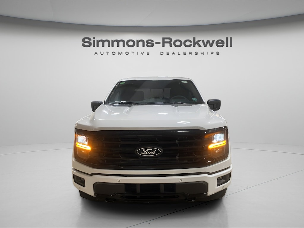 New 2026 Ford F-150 XLT XLT 4WD SuperCrew 5.5 Box