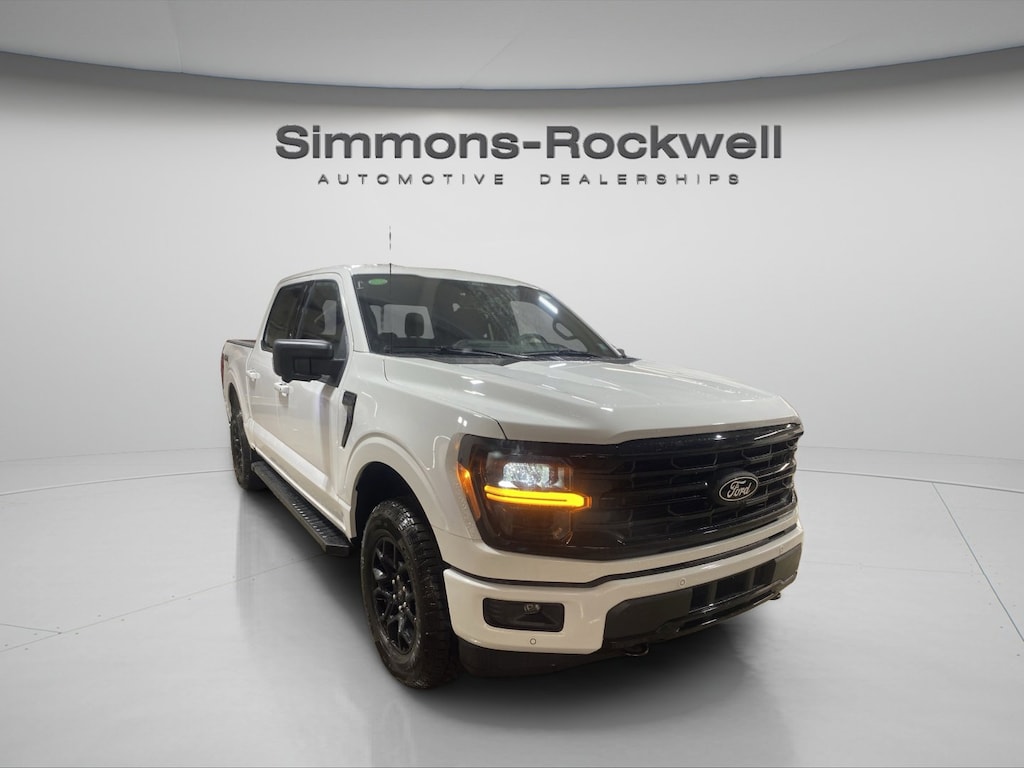 New 2026 Ford F-150 XLT XLT 4WD SuperCrew 5.5 Box