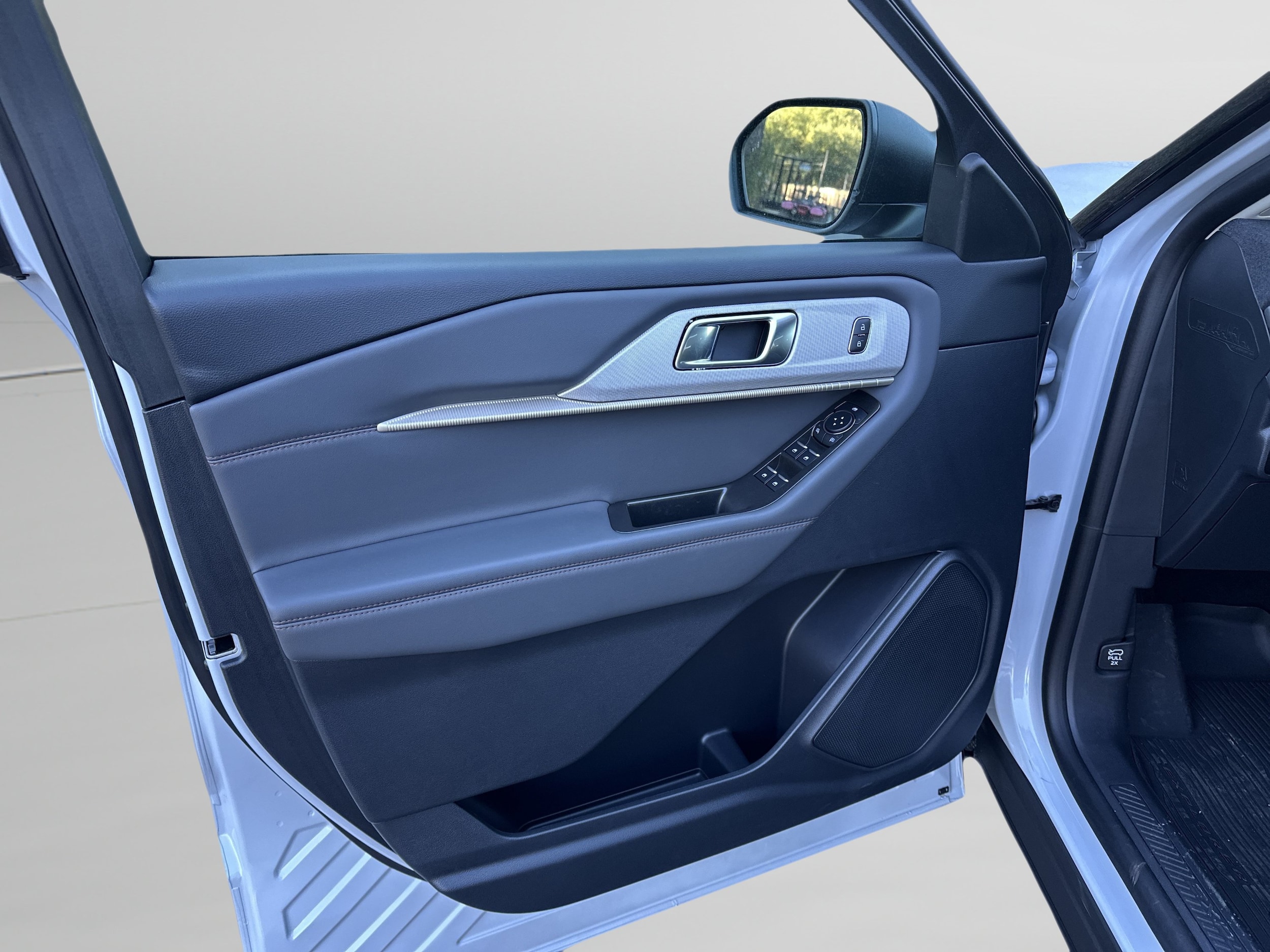 2026 Ford Explorer Active - Photo 9