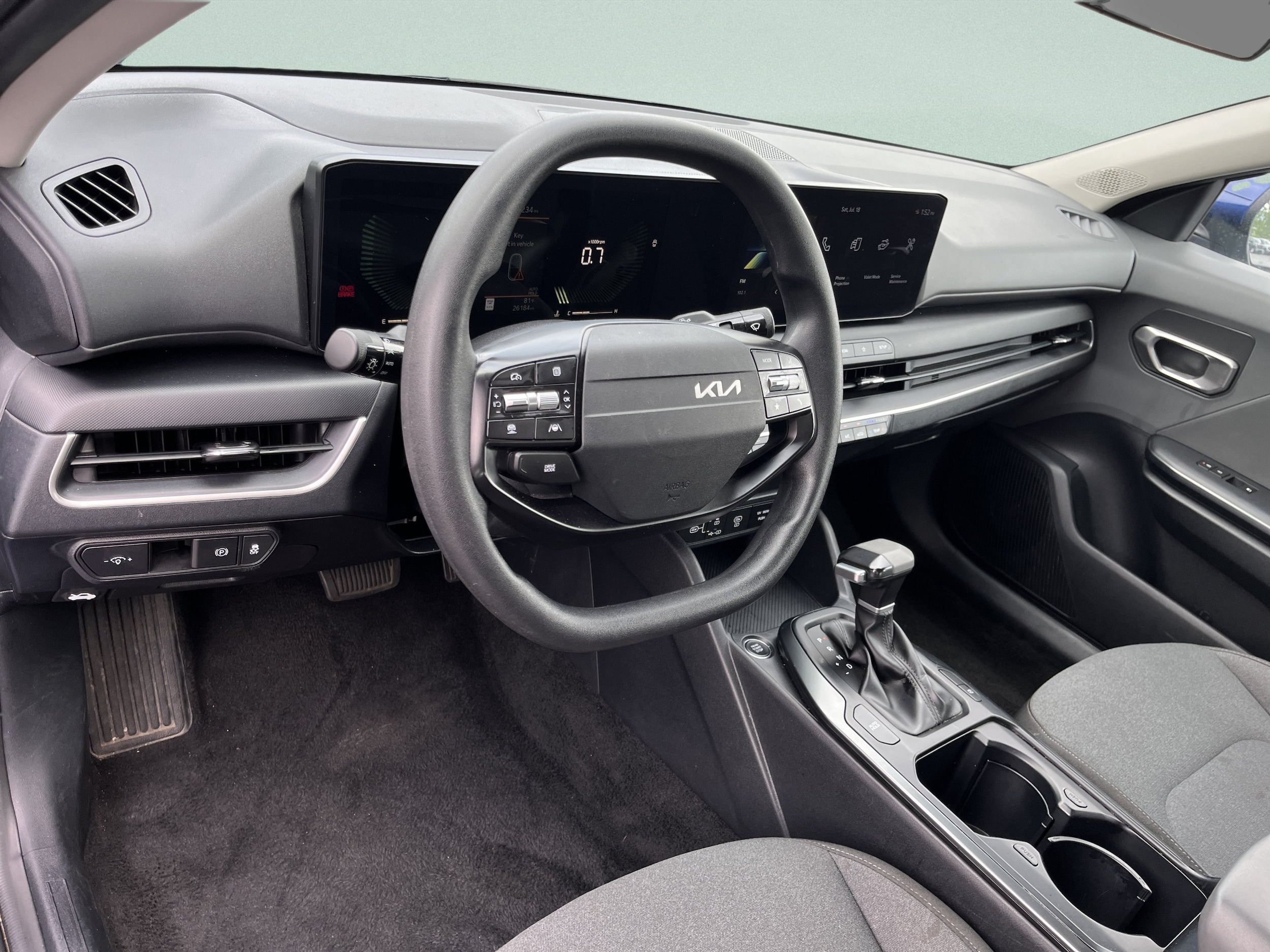 2025 Kia K4 LXS - Photo 24