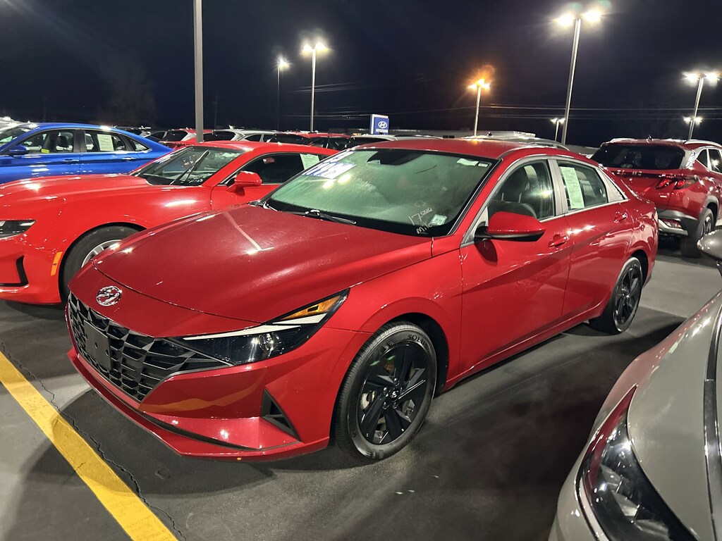 Used 2023 Hyundai Elantra SEL Sedan
