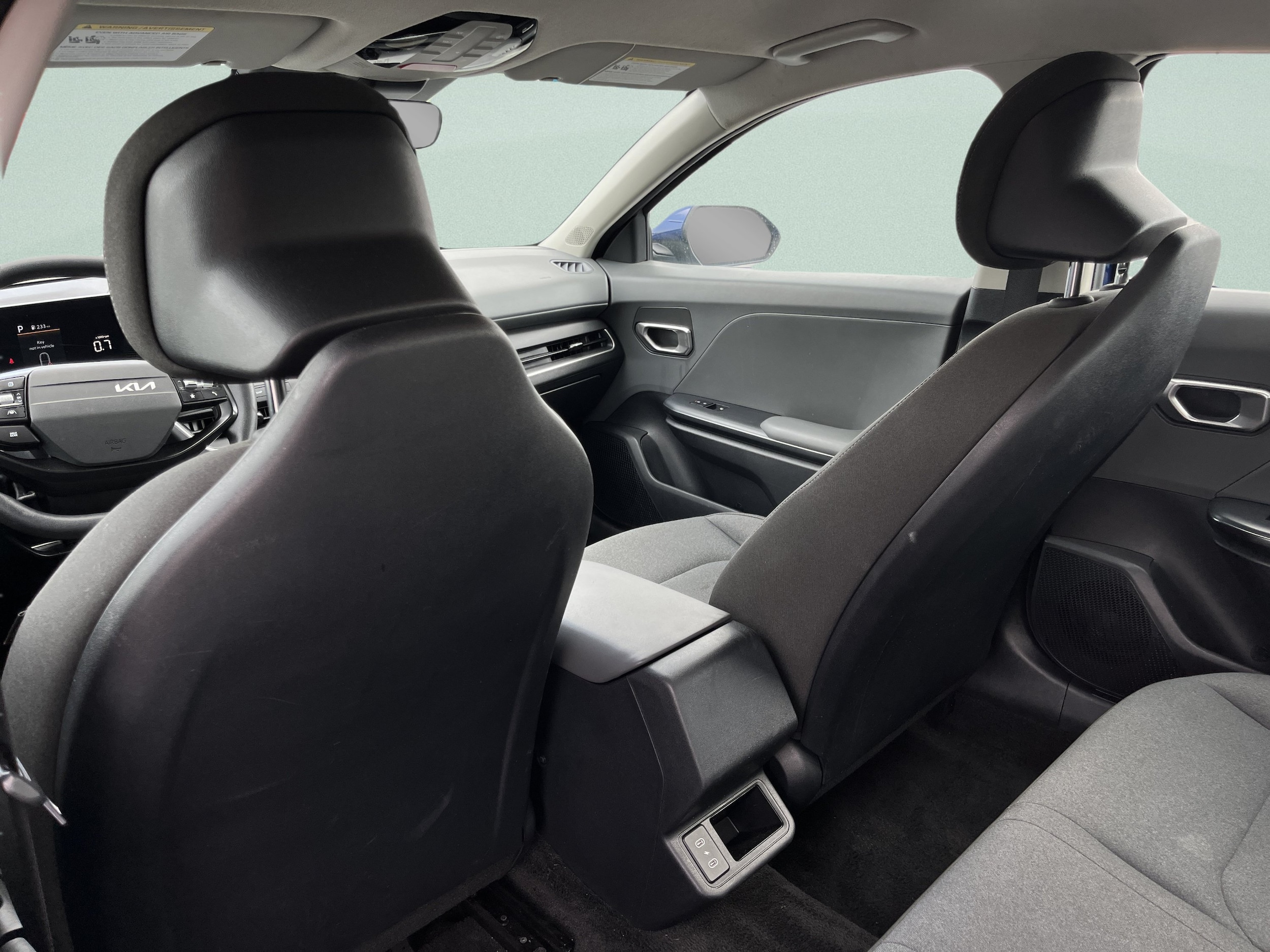 2025 Kia K4 LXS - Photo 23