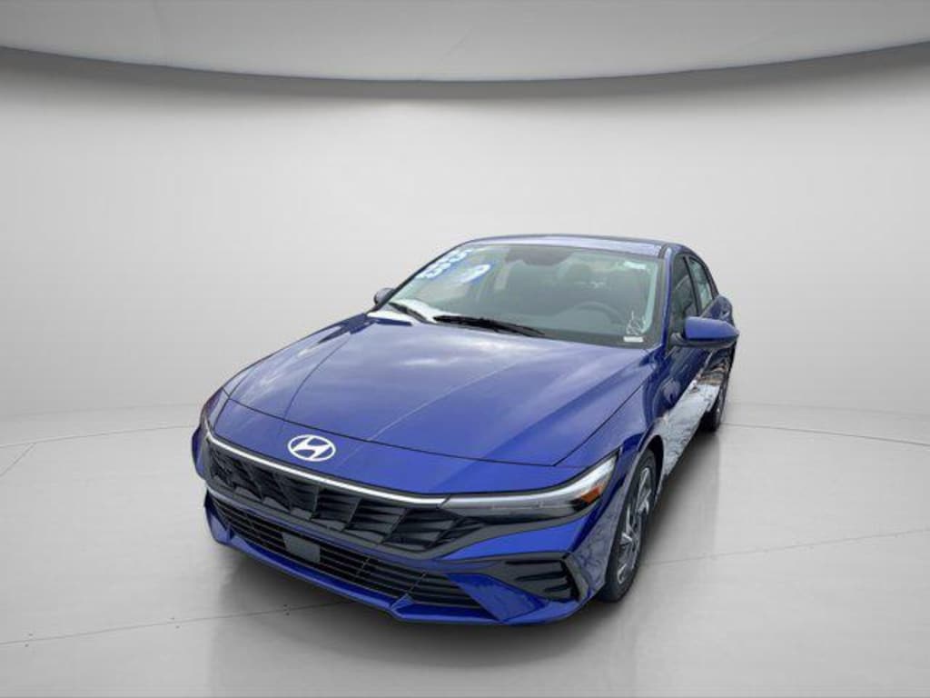 New 2025 Hyundai Elantra SEL Convenience Sedan