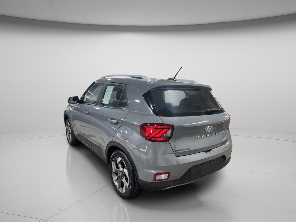 Used 2023 Hyundai Venue SEL SUV