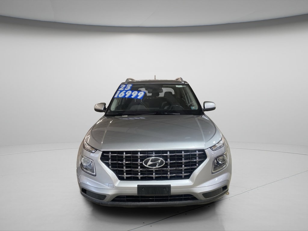 Used 2023 Hyundai Venue SEL SUV