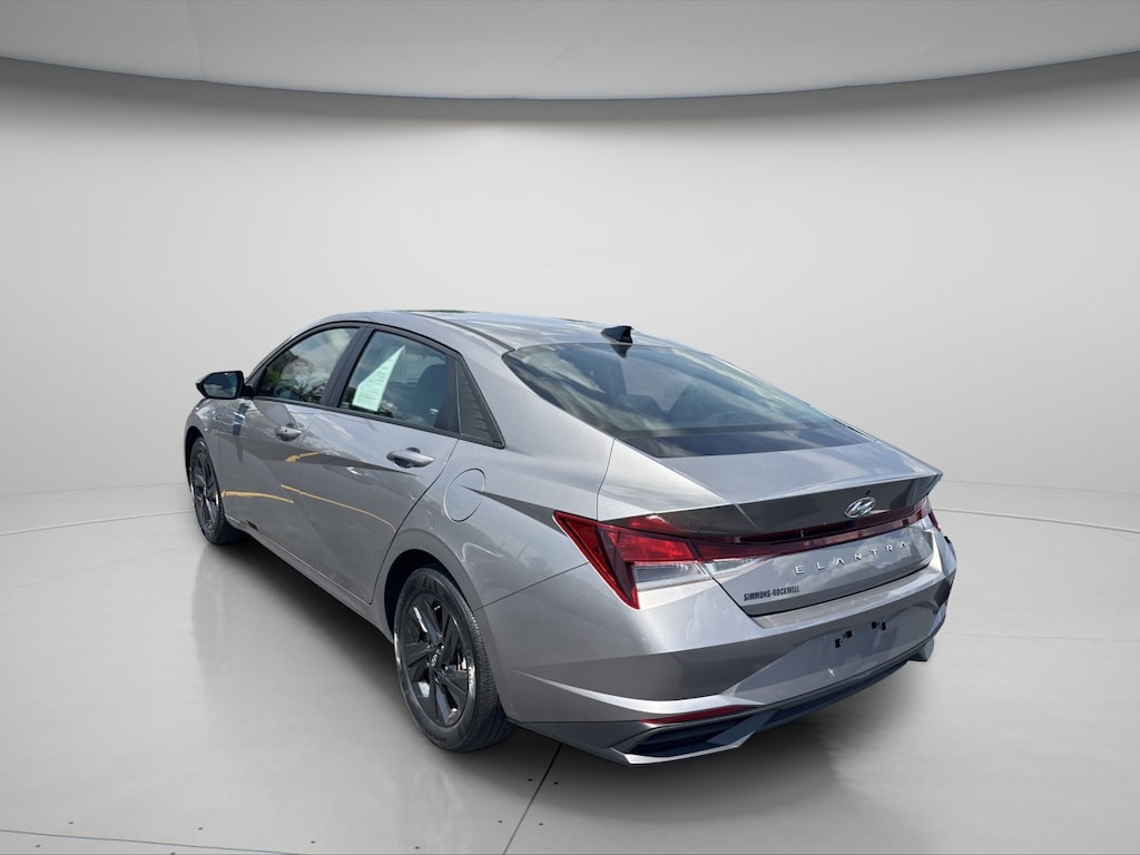 Used 2023 Hyundai Elantra SEL Sedan
