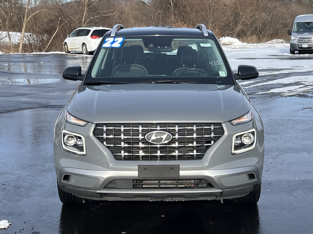 Used 2022 Hyundai Venue Limited SUV