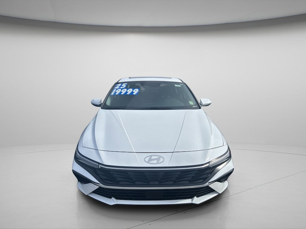 Used 2025 Hyundai Elantra SEL Convenience Sedan
