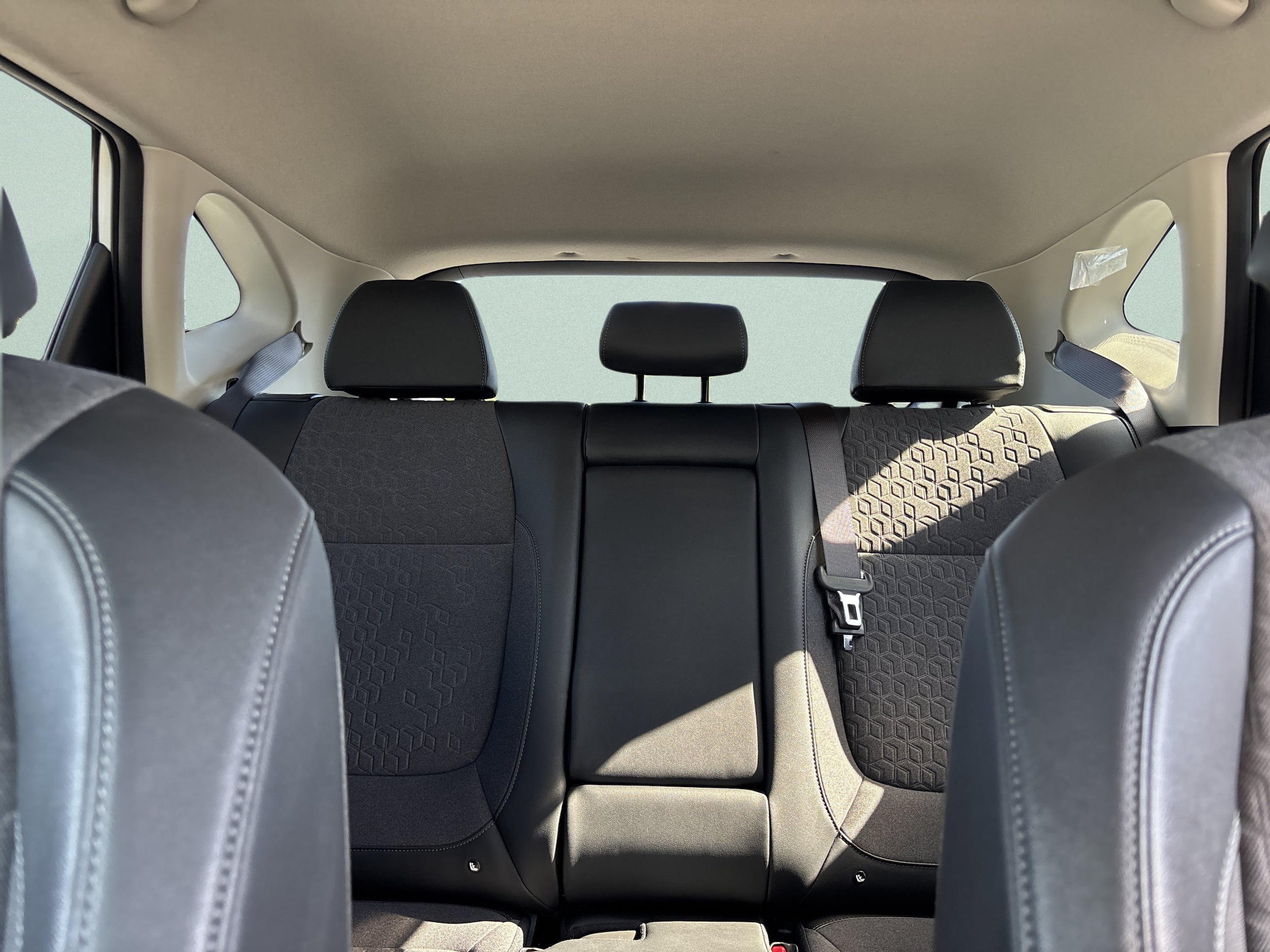 2025 Kia Seltos S - Photo 13