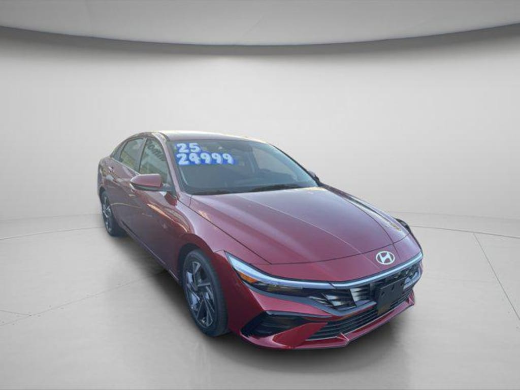New 2025 Hyundai Elantra SEL Convenience Sedan