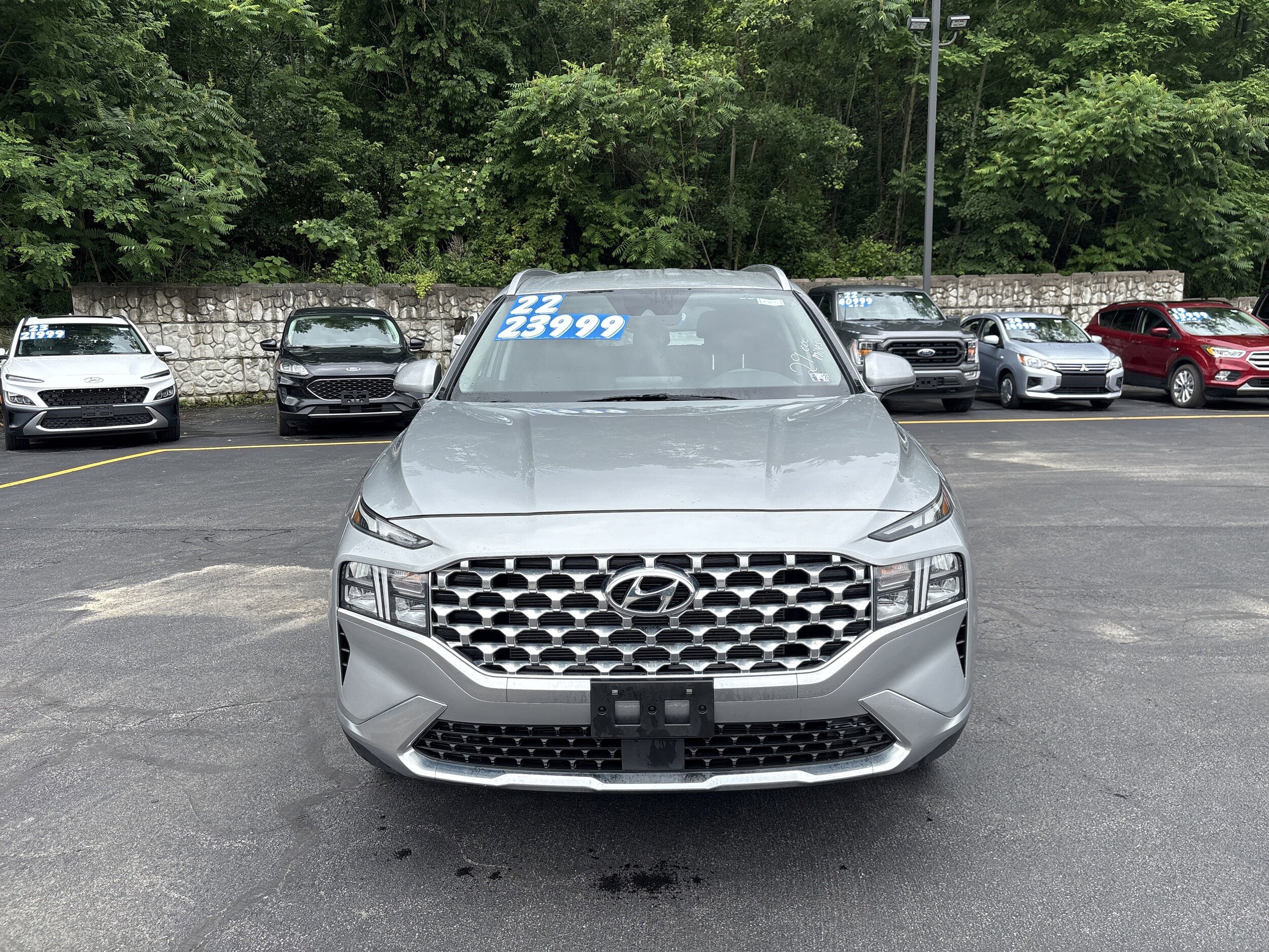 2022 Hyundai Santa Fe SEL photo 2