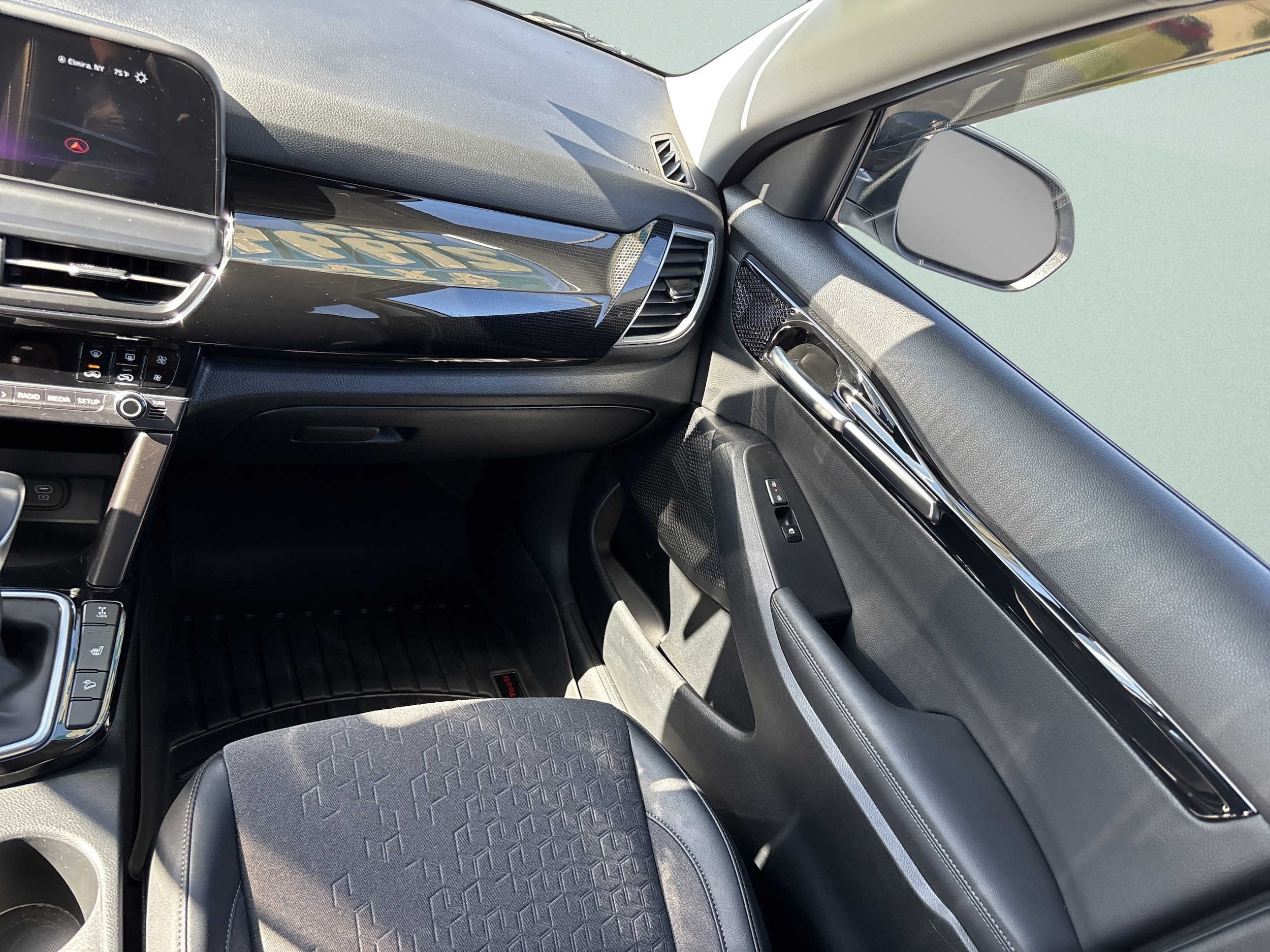 2025 Kia Seltos S - Photo 23