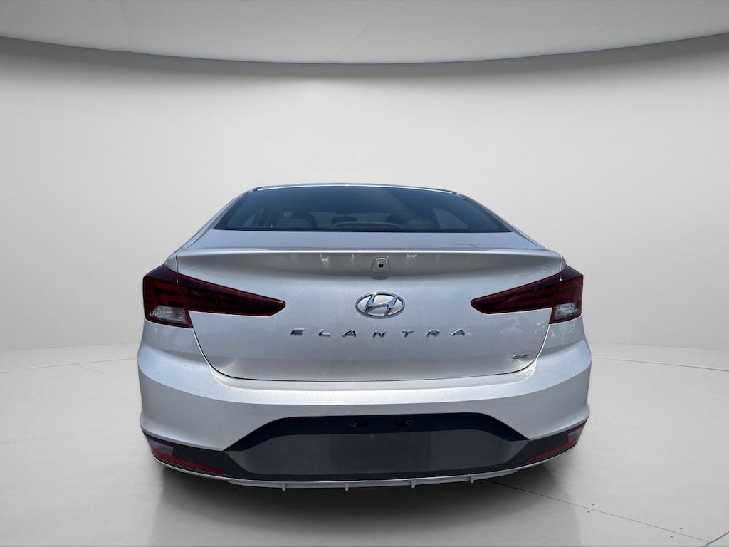 Used 2019 Hyundai Elantra SE Sedan