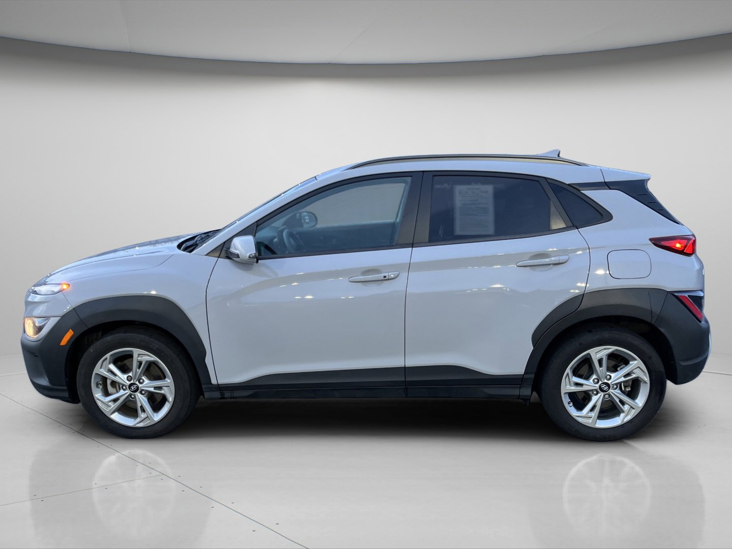 2023 Hyundai Kona SEL photo 4