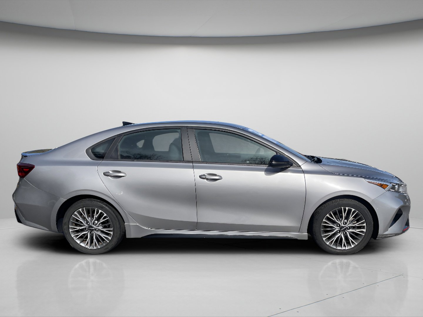 2023 Kia Forte GT-Line photo 4