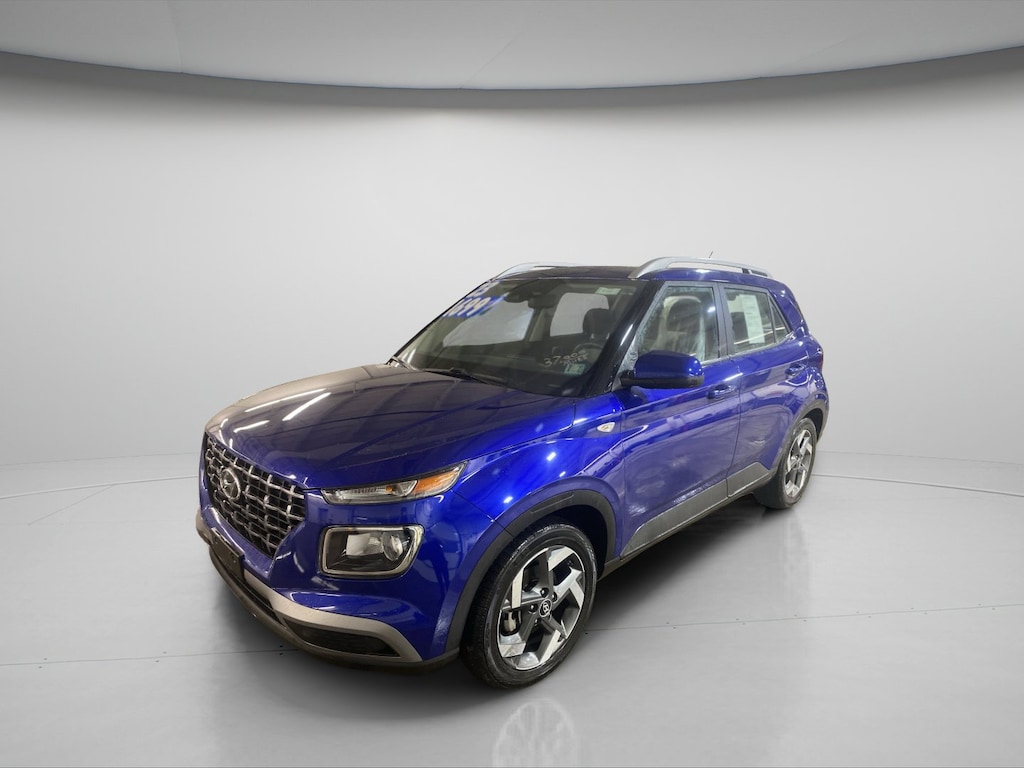 Used 2023 Hyundai Venue SEL SUV