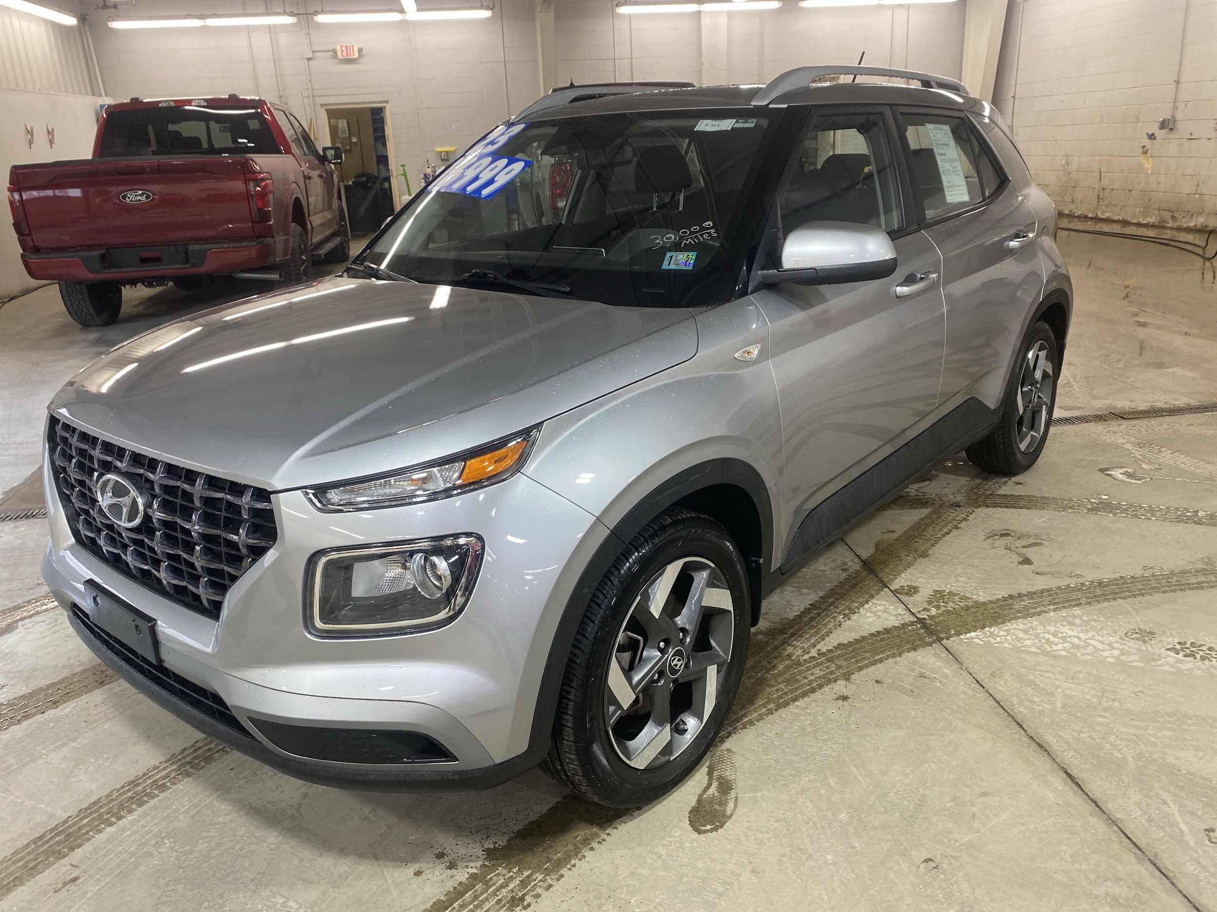 2023 Hyundai Venue SEL's photo