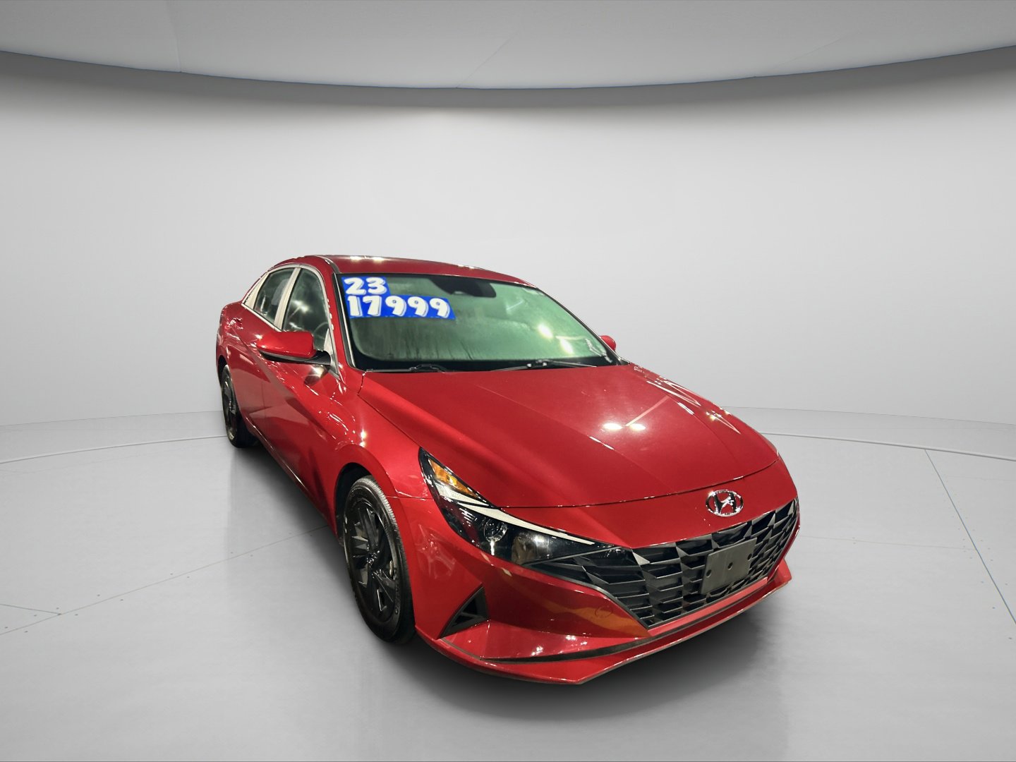 2023 Hyundai Elantra SEL photo 2