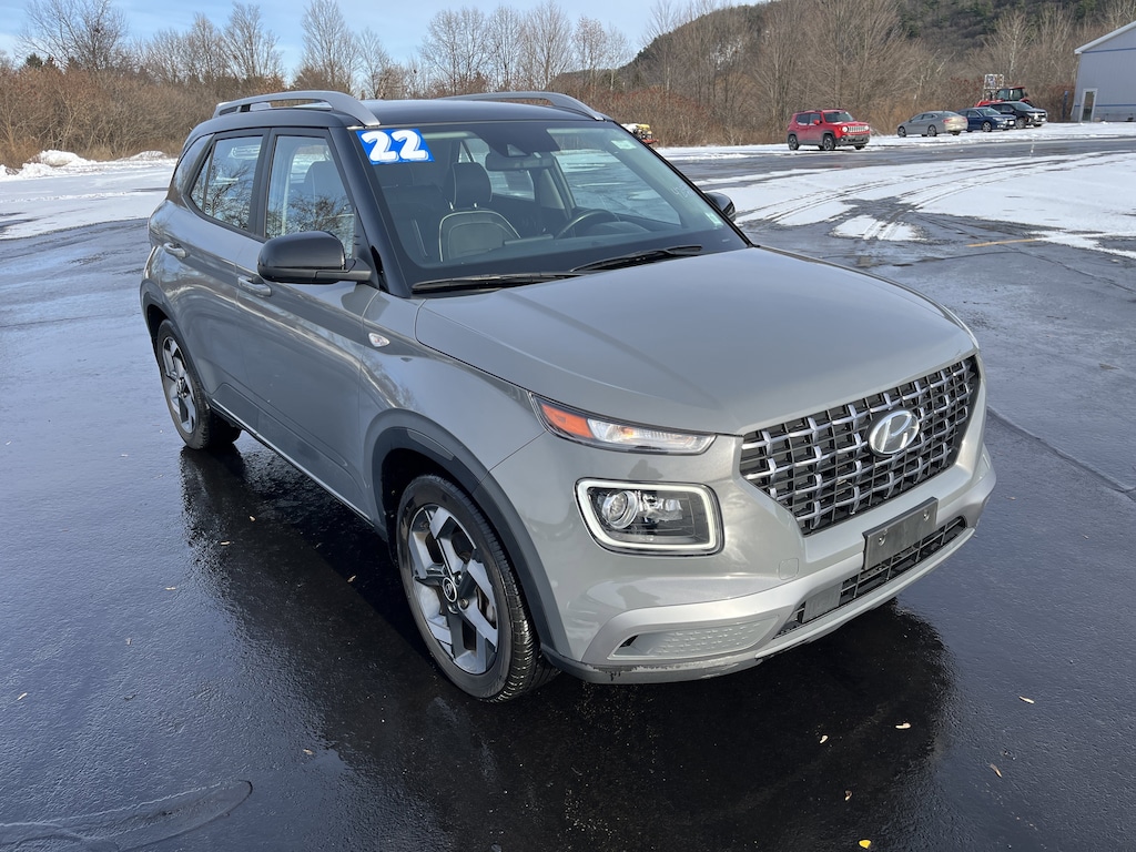 Used 2022 Hyundai Venue Limited SUV