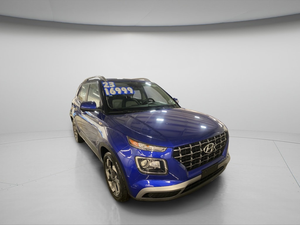Used 2023 Hyundai Venue SEL SUV